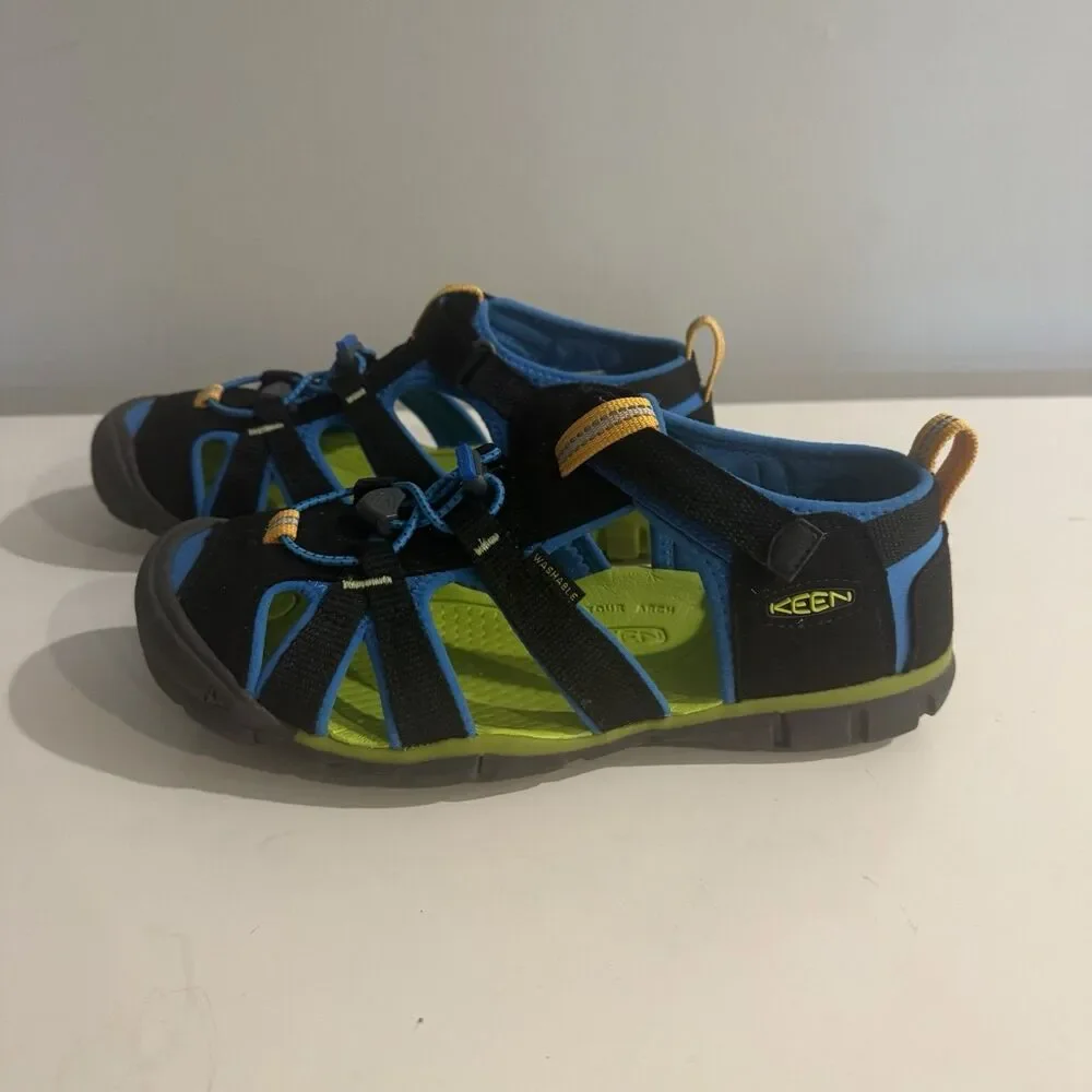 KEEN Seacamp II CNX Big Kids Water Sandals Youth Size 5 NWOT Closed Toe